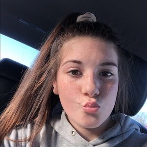 Meet your Posher, Abigail